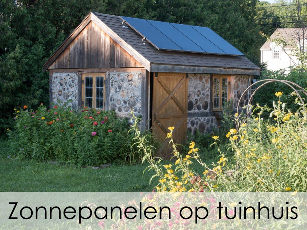 Zonnepanelen op tuinhuis